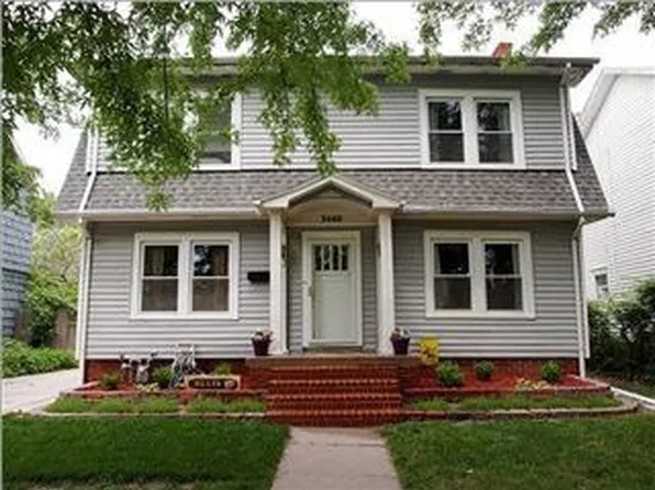 3440 E Country Club Pl, Wichita, KS 67208