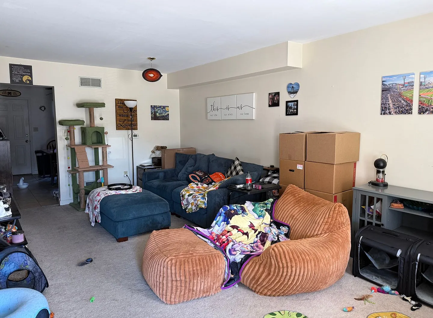 Charming 2-bedroom, 2.5-bathroom town-home in Mechanicsburg with convenient access to the Mechani... — Photo 3