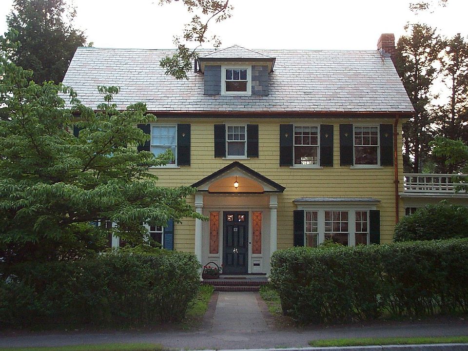 Parker Street walkup