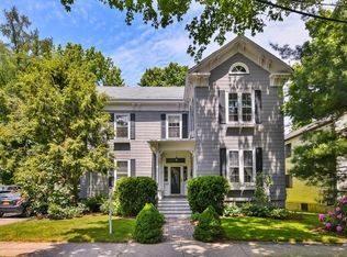 27 Champa St #1, Newton, MA 02464