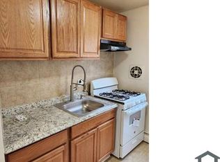 6006 Eads St NE APT 202, Washington, DC 20019