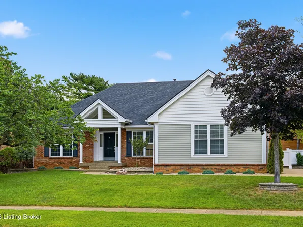 1409 Twin Ridge Rd, Lyndon, KY 40242