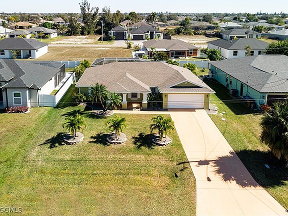4th image of 409 NW 7th Pl