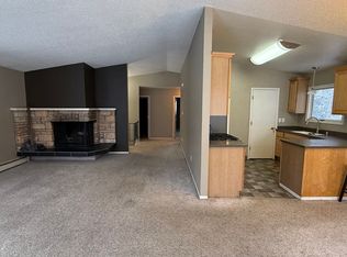 5040 Vance Dr, Anchorage, AK 99508