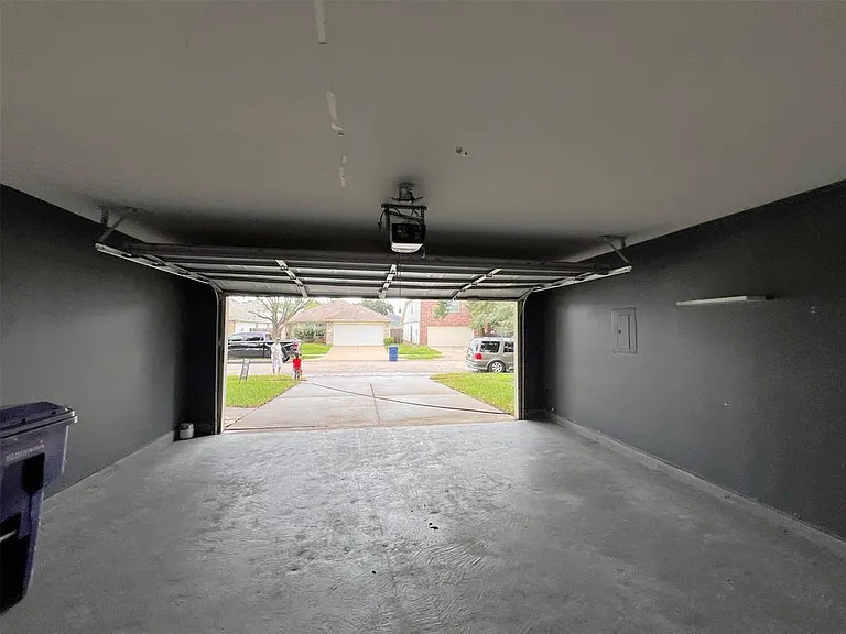 5923 Shining Leaf Ct — Photo 14