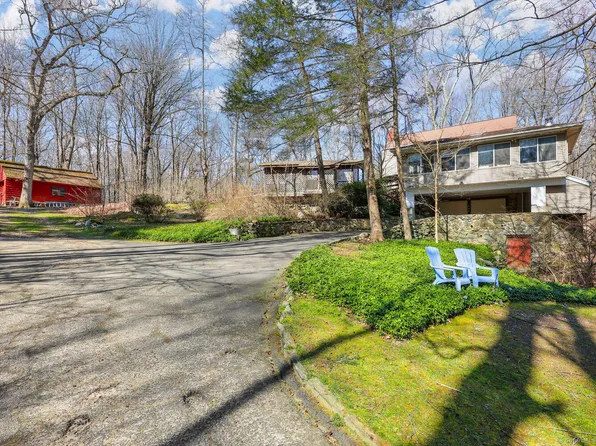 456 Woodbine Road, Stamford, CT 06903