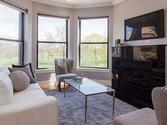 3rd image of 3032 W North Ave APT 2