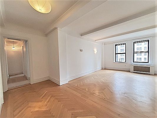 4th image of 255 W 88th St APT 6E