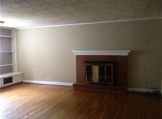 2515 Timber Ln, Greensboro, NC 27408