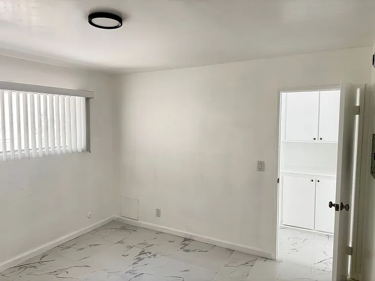 21744 Septo St — Photo 17