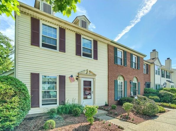 12 Brook Dr