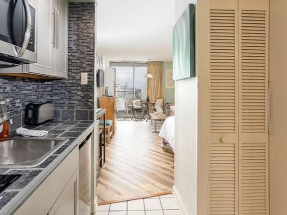 5th image of 9550 Shore Dr #1604