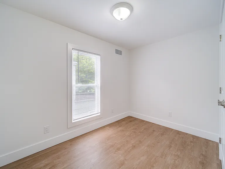 470 Delaware Ave #1L — Photo 14