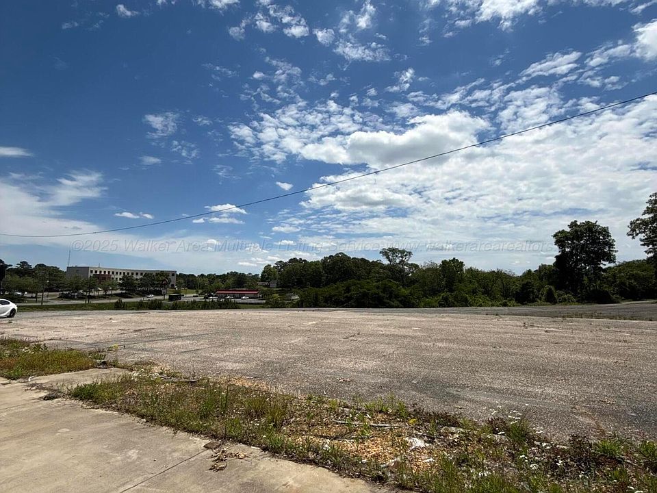 1st image of 350 Thorndale Rd