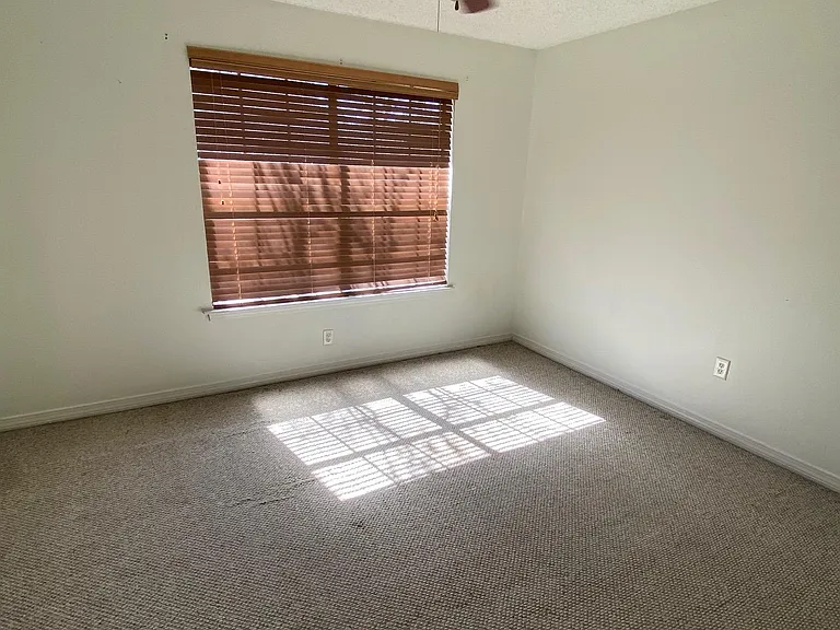 2293 Hollydale Ave #7C — Photo 7