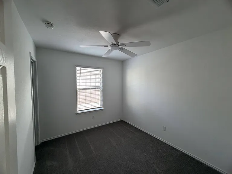 133 Bennington Dr — Photo 26