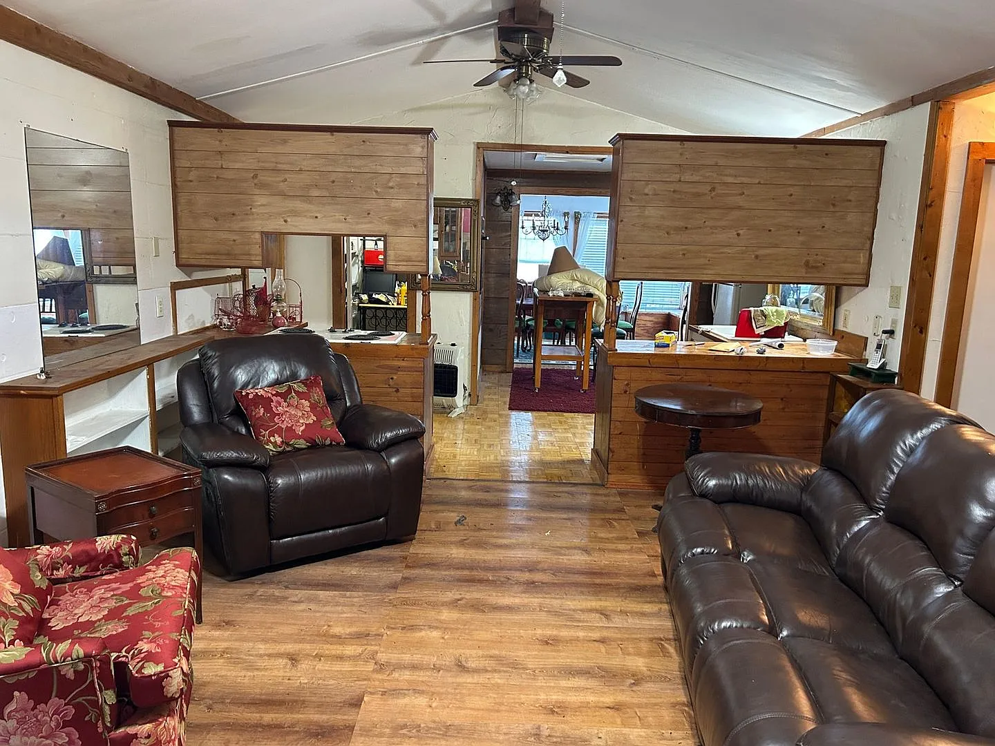 Spacious 4BR House in Brownsboro — Photo 3