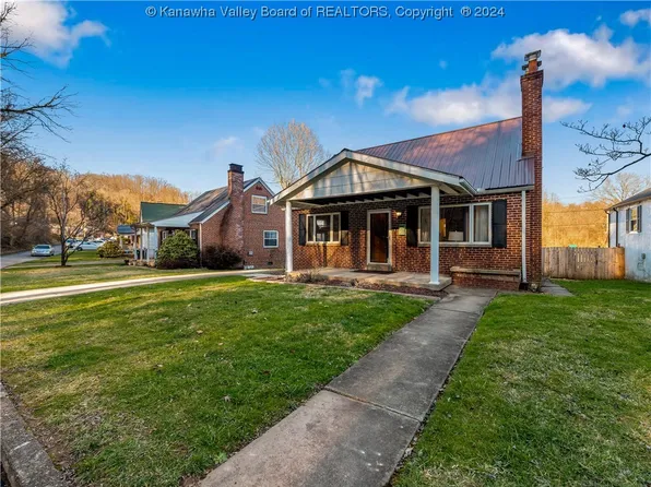2118 Enslow Blvd, Huntington, WV 25701