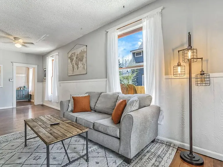 815 E Cache La Poudre St #A — Photo 18