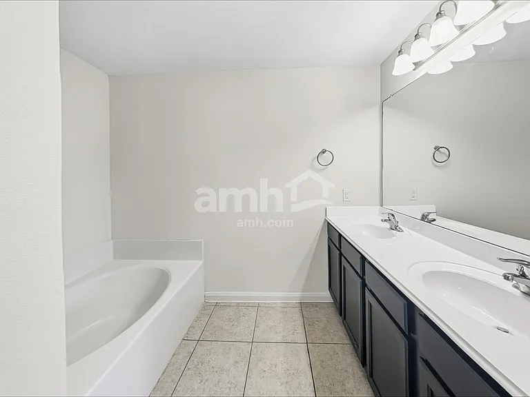 4709 Merchant Trl — Photo 12