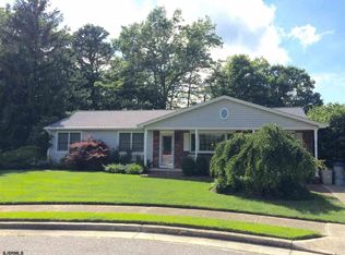 11 Berkshire Dr, Egg Harbor Township, NJ 08234