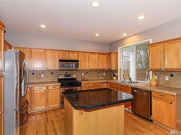 4th image of 8711 26th Pl NE