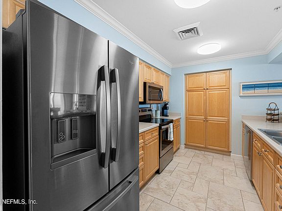 3rd image of 1415 1ST Street #501