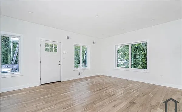 674 Arden Ave — Photo 9