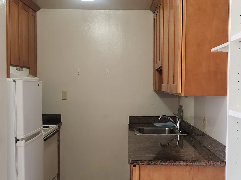 2740 College Ave. — Photo 53
