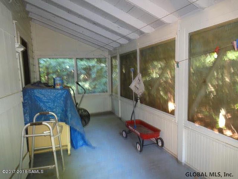 5th image of 1037 LANDON HILL Road