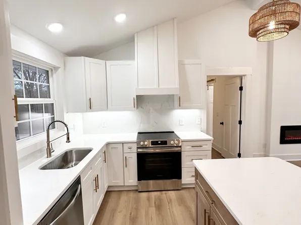 106 Lucinda Ln, Hendersonville, TN 37075