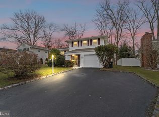 679 Warfield Rd, North Plainfield, NJ 07063