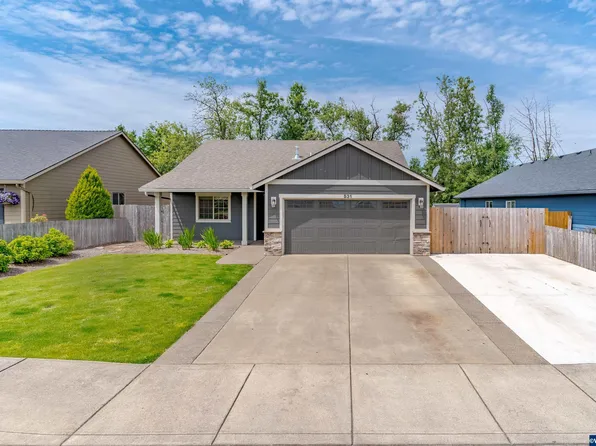 531 N 13th St, Aumsville, OR 97325