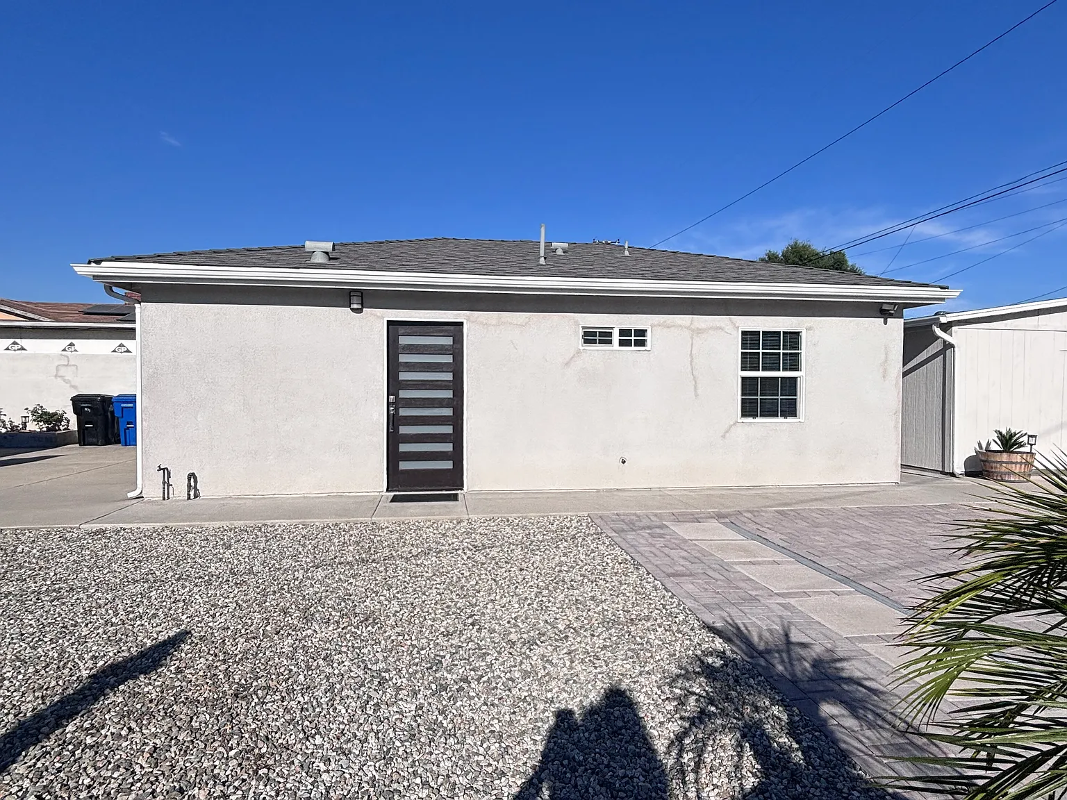 1730 Glenpark St — Photo 2