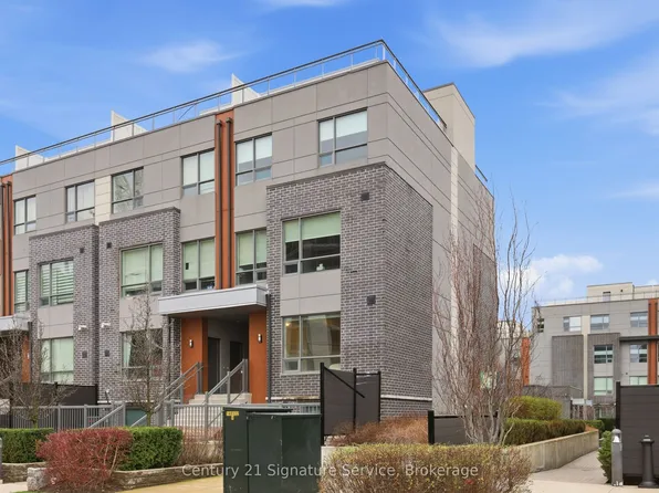 1238 Cawthra Rd #2, Mississauga, ON L5G 0B6