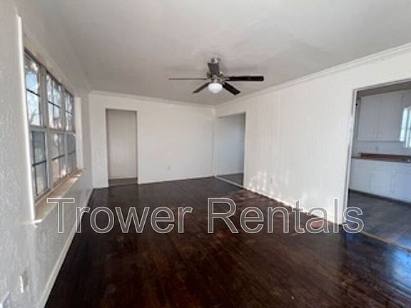 3rd image of 4306 McKnight Dr