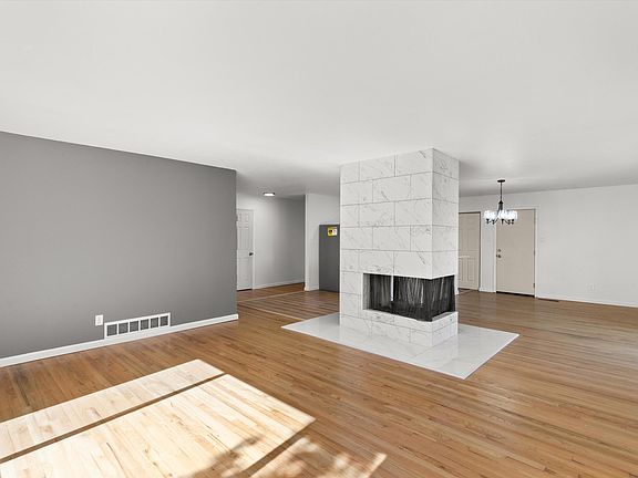 4th image of 4007 San Andres Ave NE