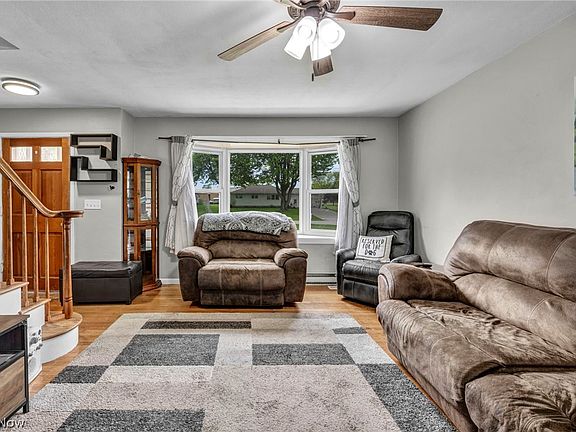 5th image of 3714 Gary Dr