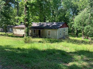 45 Valley Trl SE, Acworth, GA 30101