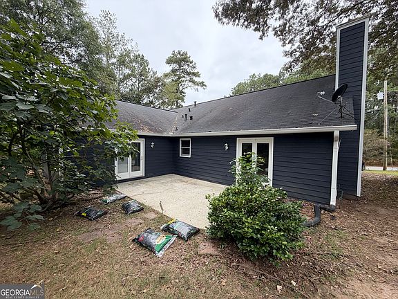 3rd image of 1990 Hutton Dr