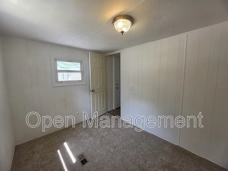 2668 Chateau Dr #11 — Photo 7