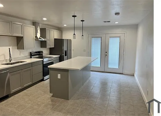 2927 E Atlanta Ave #2 — Photo 6