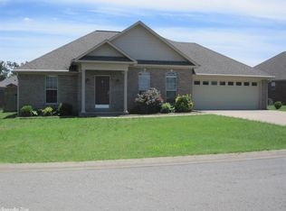 2119 Daniel Dr, Searcy, AR 72143