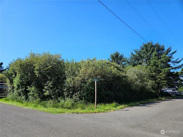119 Aquila Court SW, Ocean Shores, WA 98569