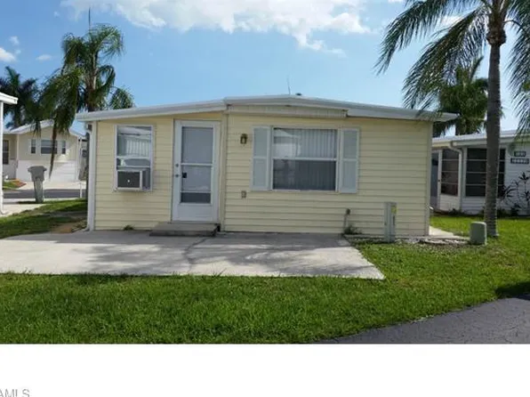 11128 Stardust Dr, Fort Myers, FL 33908