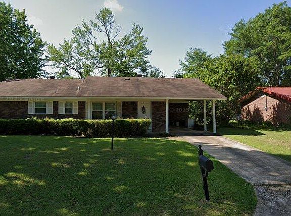 2nd image of 300 W Greenfield Dr