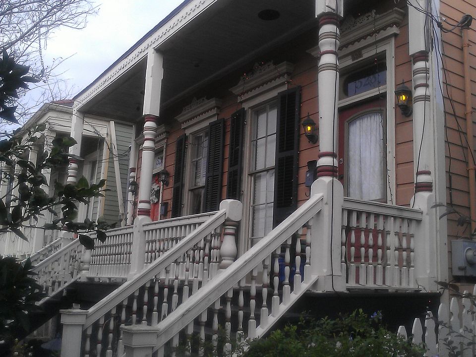 1st image of 526 Belleville St
