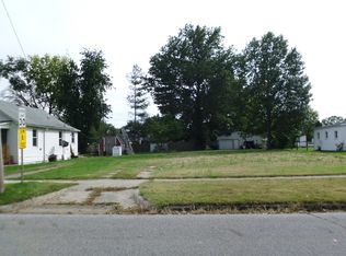 110 W King St, Fairfield, IL 62837