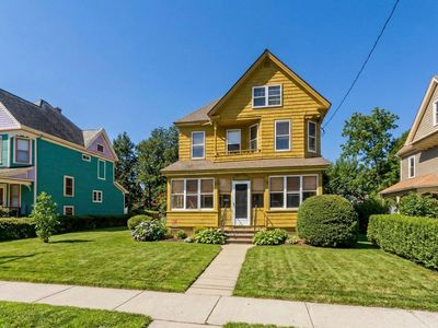 53 Nonotuck St, Holyoke, MA, 01040