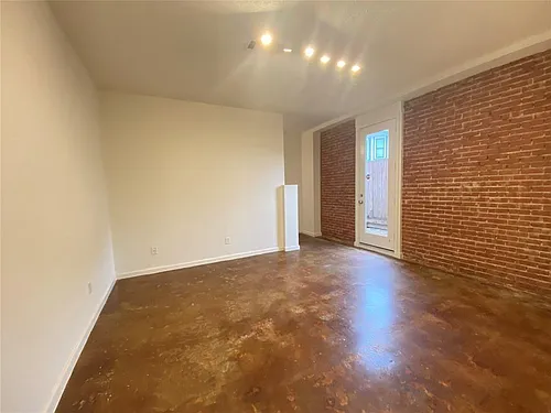 1112 Lawrence St #7 Photo 1